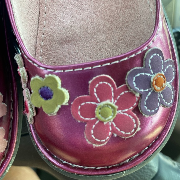 CHILD Nordstrom Rack Beautiful like New shoes! SO SO CUTE!💕💕💕💕💕Size 7M - Picture 4 of 9